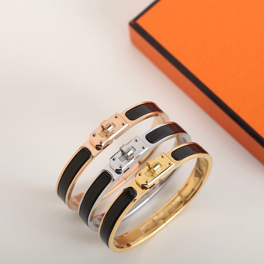 [Joyas Regalia] PULSERA NEGRA HM KELLY