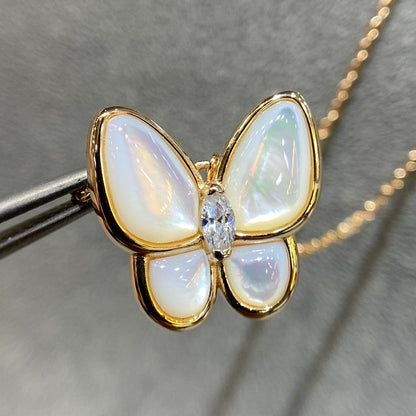 [Regalia jewelry]BUTTERFLY MOP DIAMOND NECKLACE