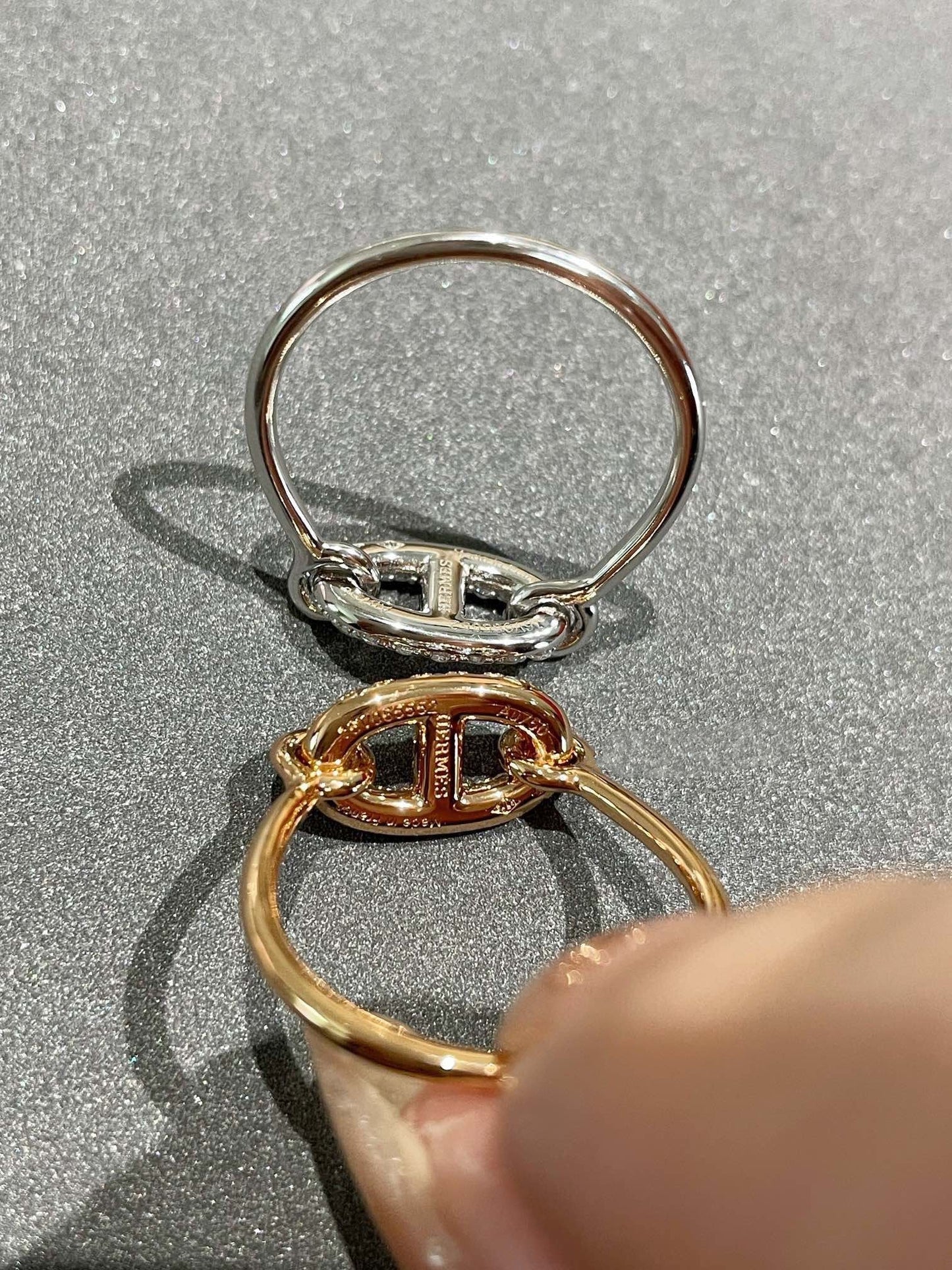 [Joyas Regalia] ANILLO DE DIAMANTES PEQUEÑOS DE RONDA