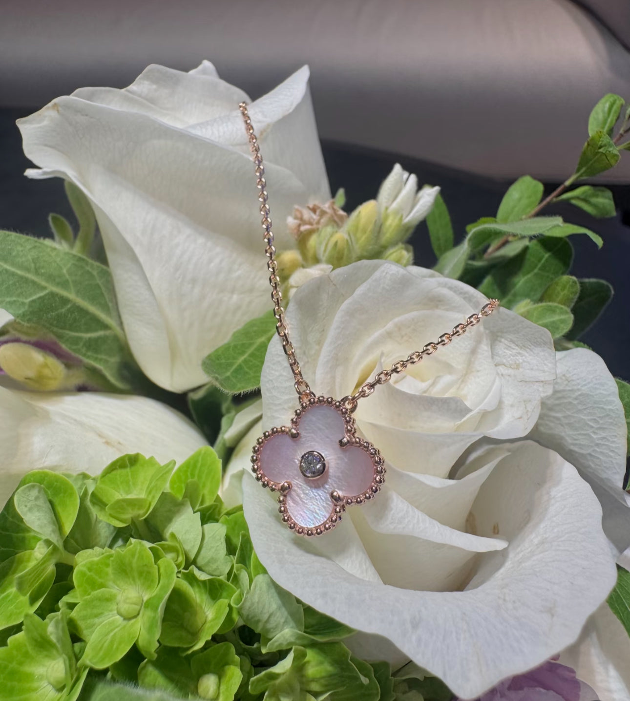 [Regalia Jewelry]2025 CHRISTMAS CLOVER 15MM DIAMOND RHODONITE NECKLACE