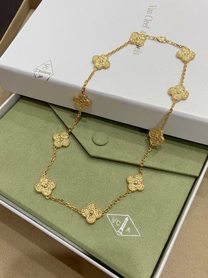 [Bijoux Regalia]CLOVERS LE COLLIER ONYX À 10 MOTIFS