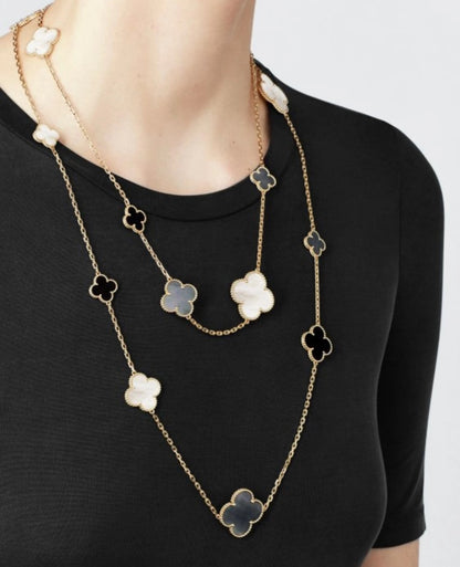 [Regalia jewelry]CLOVER 16 MOTIF WHITE NECKLACE