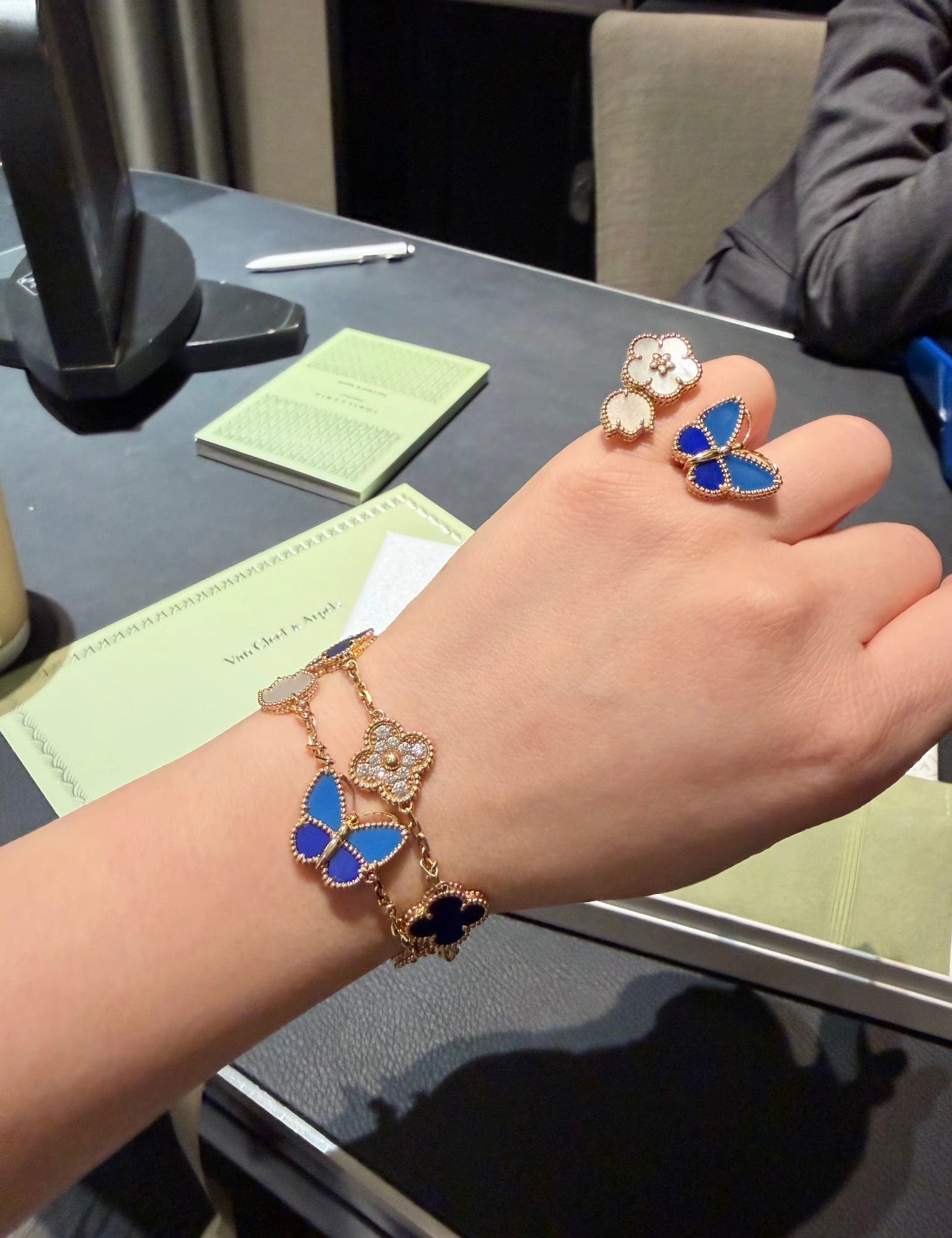 [Joyas Regalia] ANILLO DE ORO ROSA CON MOTIVO DE LA SUERTE 3