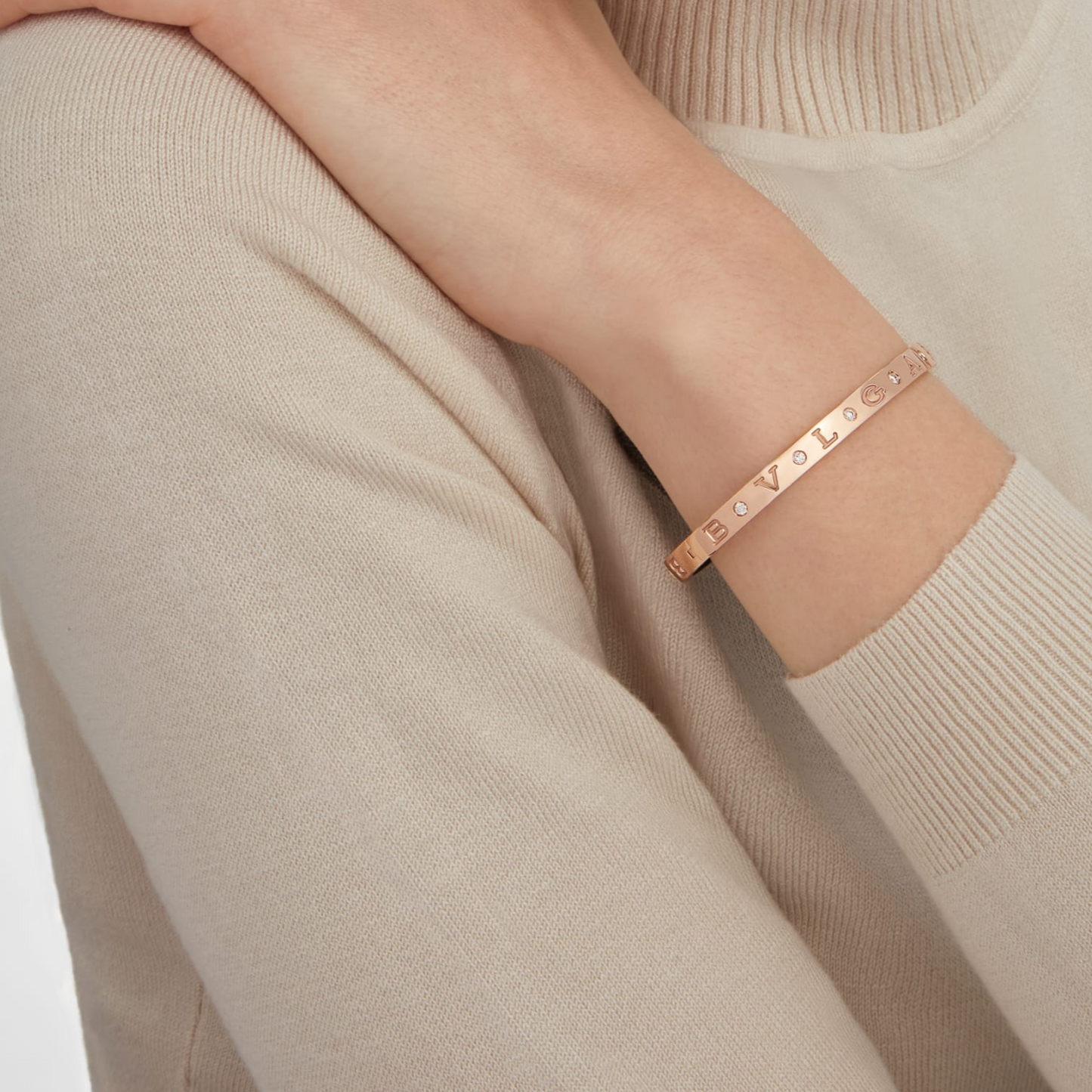 [Joyas Regalia] PULSERA ZERO 1 DE ORO ROSA CON 12 DIAMANTES