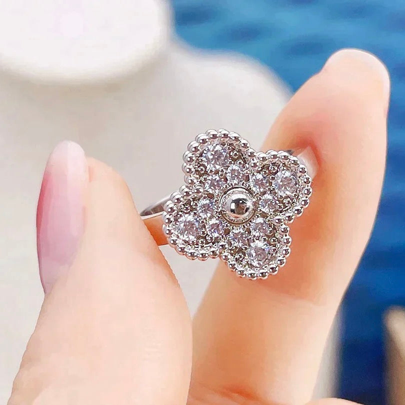 [Bijoux Regalia] BAGUE DIAMANT TRÈFLE