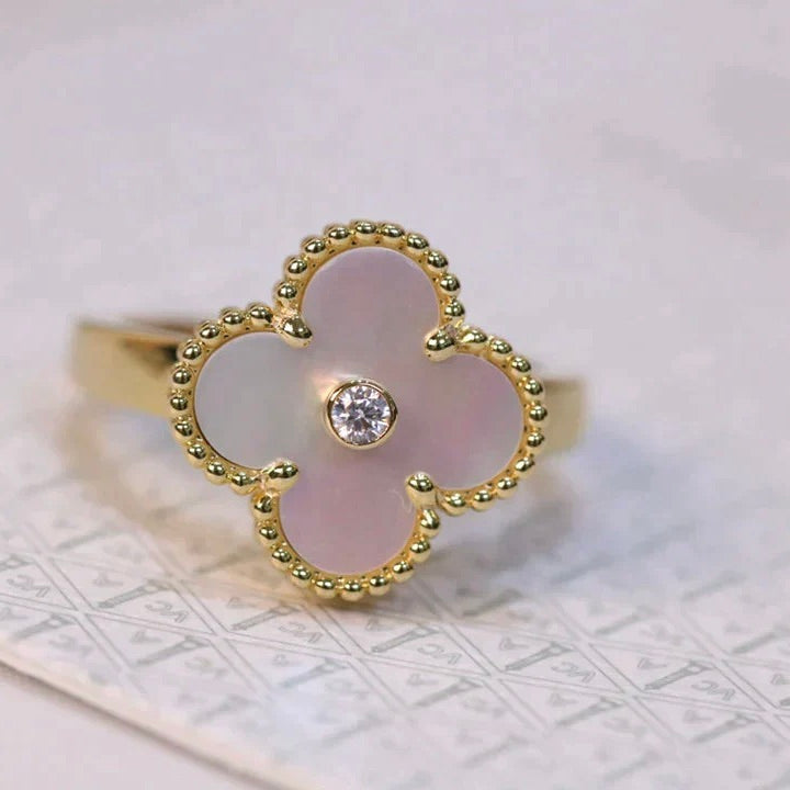 [Bijoux Regalia] BAGUE TRÈFLE ROSE OR DIAMANT