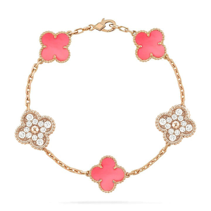 [Joyas Regalia] PULSERA DE ORO ROSA CON 5 MOTIVOS DE TRÉBOL Y DIAMANTES ROSA