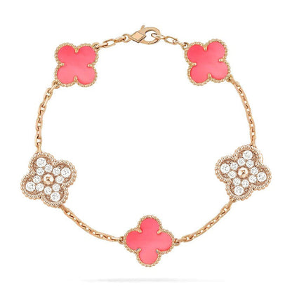 [Joyas Regalia] PULSERA DE ORO ROSA CON 5 MOTIVOS DE TRÉBOL Y DIAMANTES ROSA