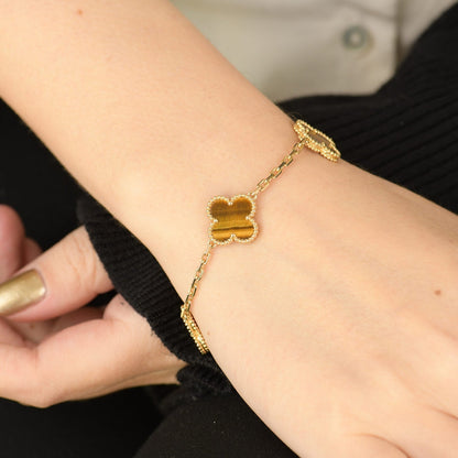 [Joyas Regalia] PULSERA DE OJO DE TIGRE CON 5 MOTIVOS DE TRÉBOL 