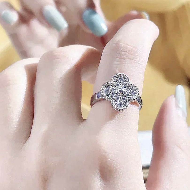 [Bijoux Regalia] BAGUE DIAMANT TRÈFLE
