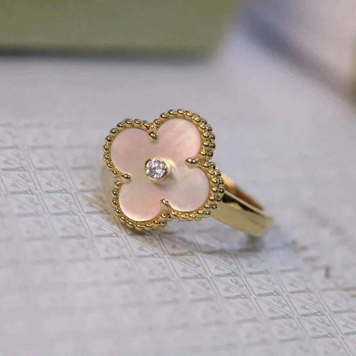 [Bijoux Regalia] BAGUE TRÈFLE ROSE OR DIAMANT