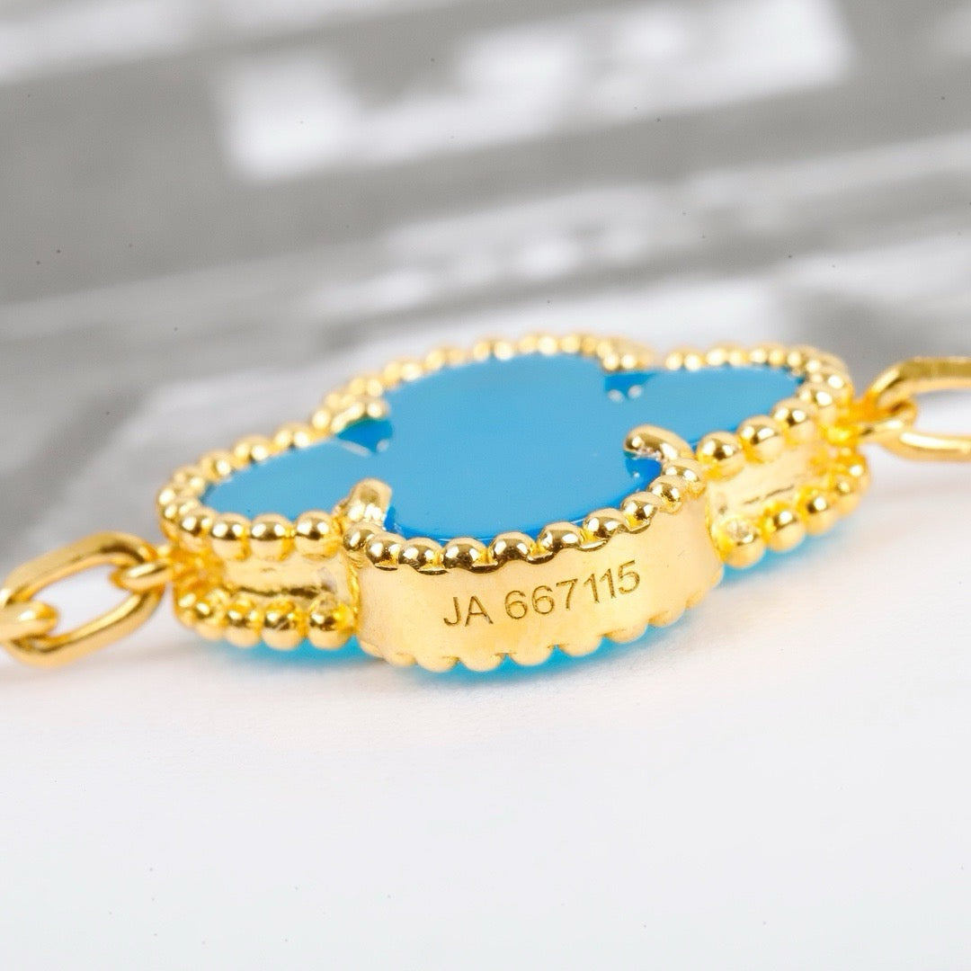 [Joyas Regalia]Pulsera de turquesa con cinco motivos de trébol
