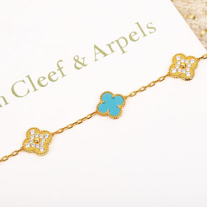 [Joyas Regalia] PULSERA DE ORO CON 5 MOTIVOS DE TRÉBOL, TURQUESA Y DIAMANTE
