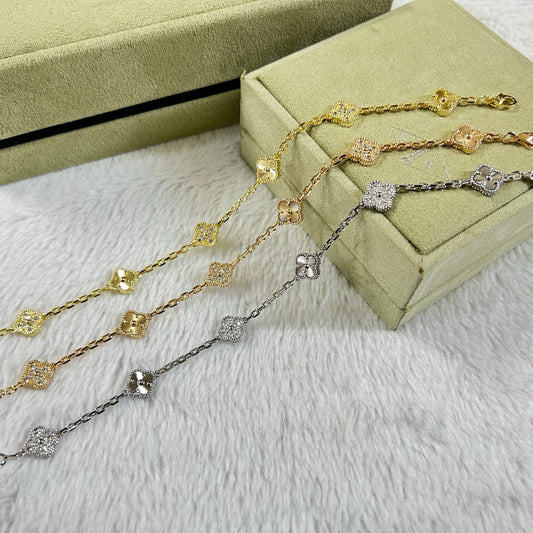 [Joyas Regalia] PULSERA LÁSER CON 6 MOTIVOS DE TRÉBOL Y DIAMANTES
