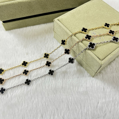 [Joyas Regalia] PULSERA DE ÓNIX CON 6 MOTIVOS DE TRÉBOL