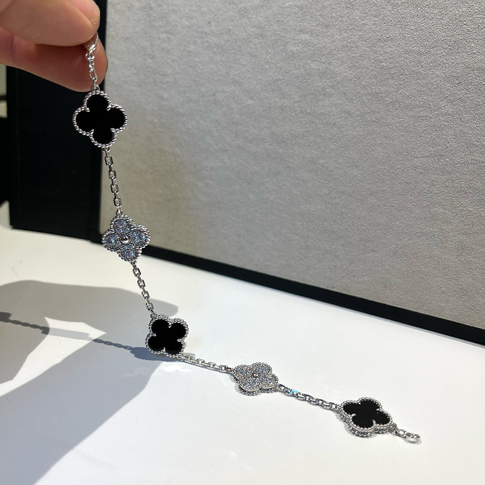[Regalia jewelry]CLOVER 5 MOTIF ONYXS DIAMOND BRACELET SILVER