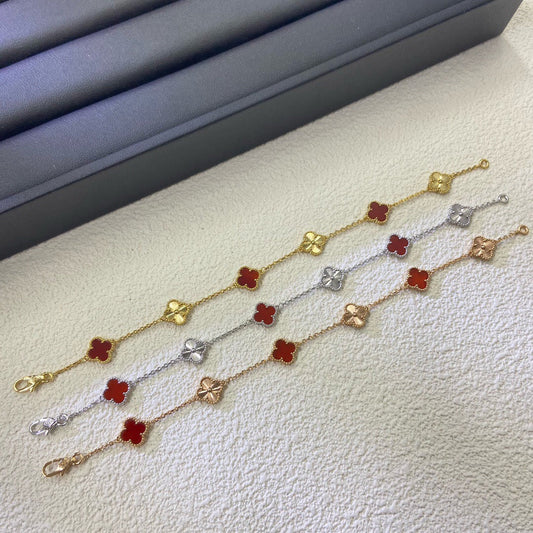 [Joyas Regalia] PULSERA LÁSER DE ÁGATA ROJA CON 6 MOTIVOS DE TRÉBOL
