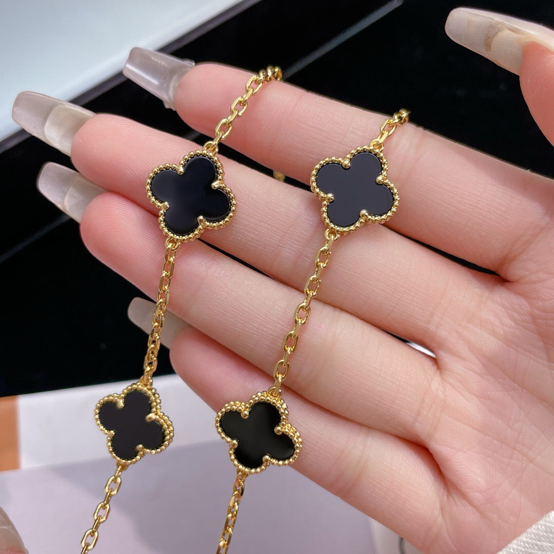 [Regalia jewelry]CLOVERS THE 10-MOTIFS ONYX NECKLACE