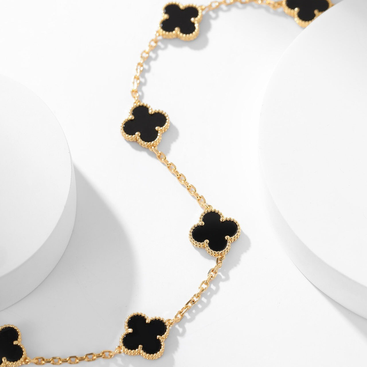 [Regalia jewelry]CLOVERS THE 10-MOTIFS ONYX NECKLACE