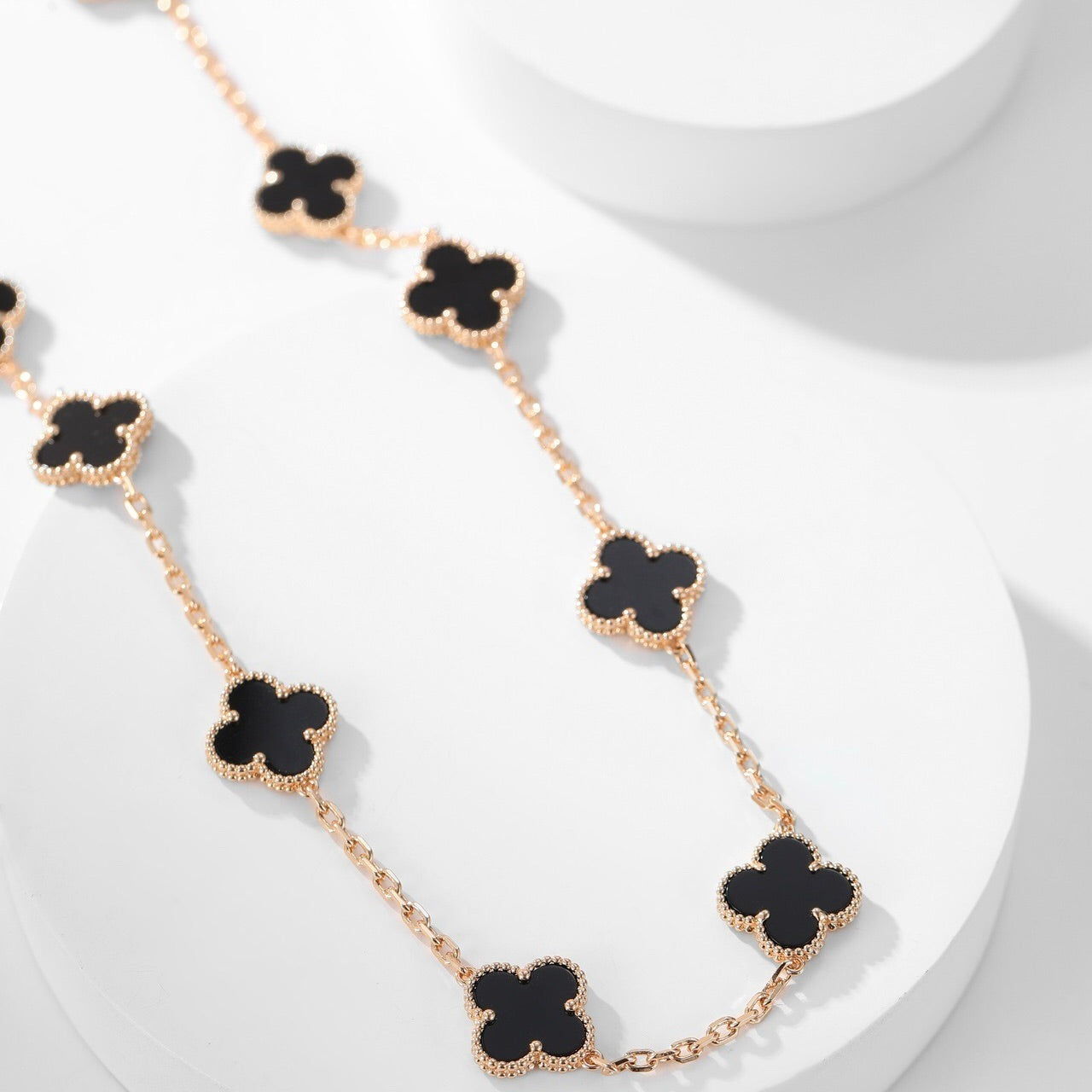 [Regalia jewelry]CLOVERS THE 10-MOTIFS ONYX NECKLACE
