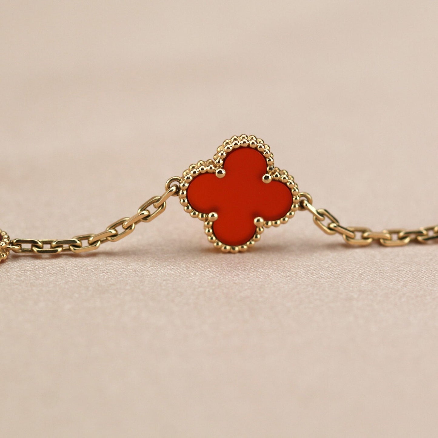 [Regalia jewelry]CLOVER 5 MOTIFS RED AGATE  BRACELET