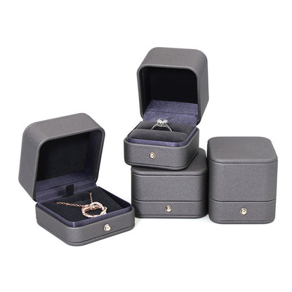 COFFRET CADEAU À BIJOUX EN CUIR PU DE HAUTE QUALITÉ (LOGO O)