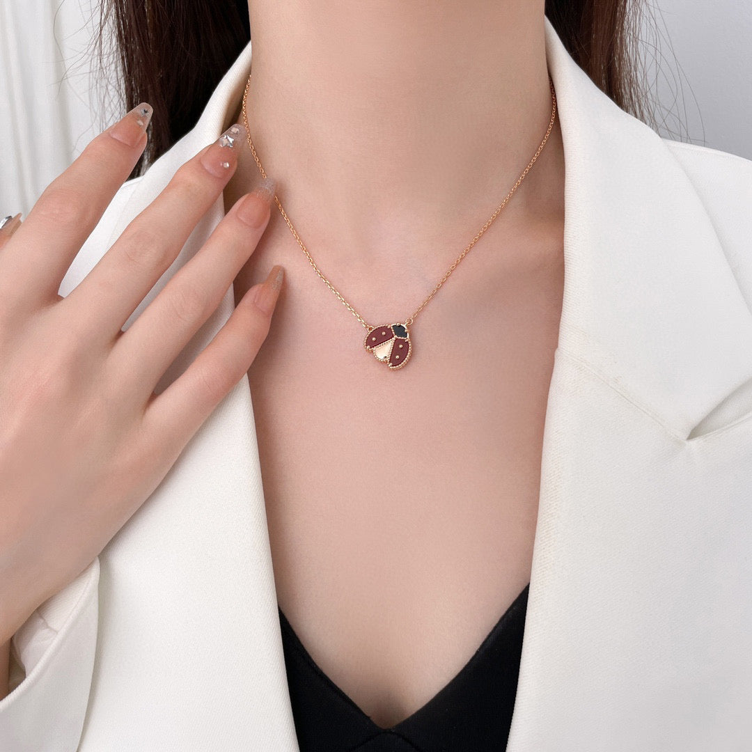[Joyas Regalia] COLLAR DE MARIQUITA CON CORNALINAS DE LA SUERTE