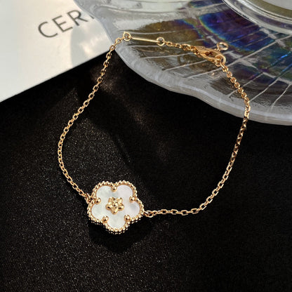 [Joyas Regalia] PULSERA DE FLOR DE CIRUELO DE TRAPEADOR BLANCO DE LA SUERTE