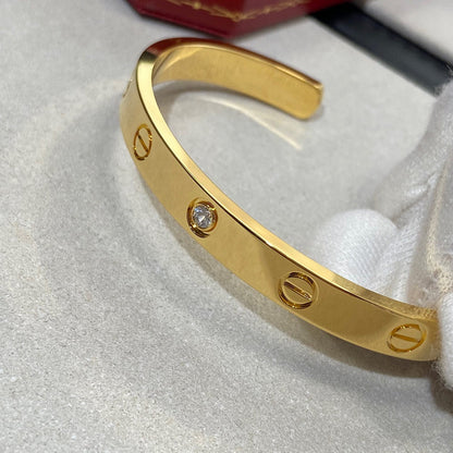 [Joyas Regalia] PULSERA DE AMOR DE 6,1 MM CON 1 DIAMANTE Y BRAZALETE ABIERTO 