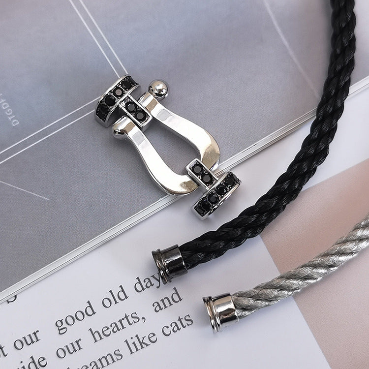 [Joyas Regalia]Pulsera de herradura grande con diamantes negros y plata FORCE