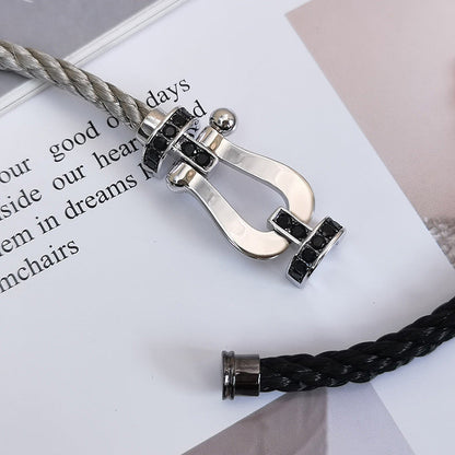 [Joyas Regalia]Pulsera de herradura grande con diamantes negros y plata FORCE