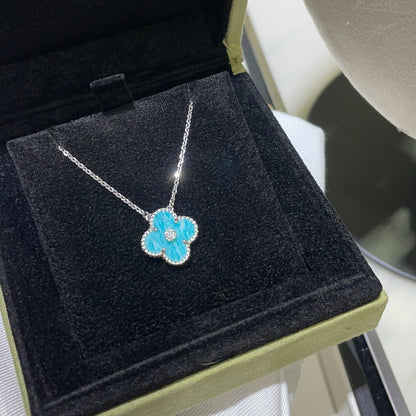 [Joyas Regalia] COLLAR DE PORCELANA SVRES DE DIAMANTES DE 15 MM DE TRÉBOL DE PLATA