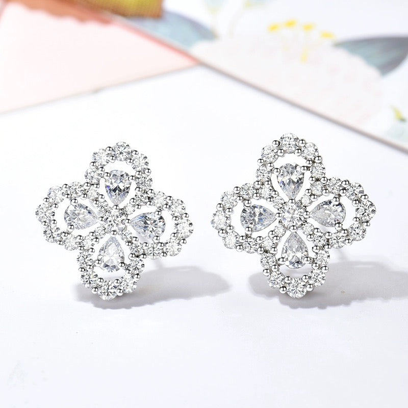 [Joyas Regalia] PENDIENTES DE ARO CON MOTIVO COMPLETO DE DIAMANTE DE 16 MM