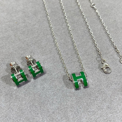 [Joyas Regalia] COLLAR POP H VERDE PLATA Y ORO