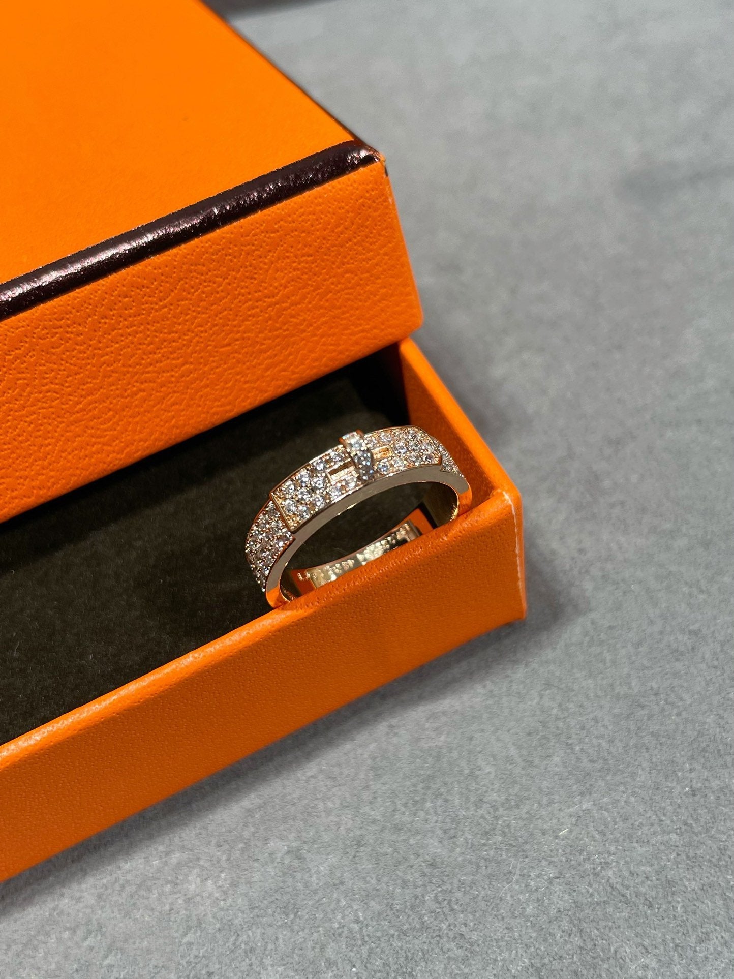 [Joyas Regalia] ANILLO KELLY DE ORO ROSA CON DIAMANTES