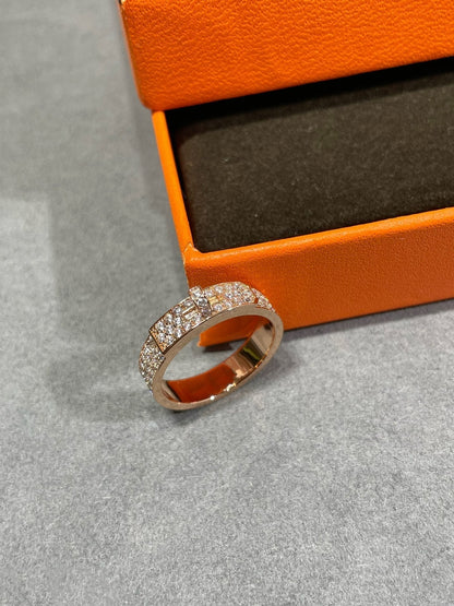 [Joyas Regalia] ANILLO KELLY DE ORO ROSA CON DIAMANTES