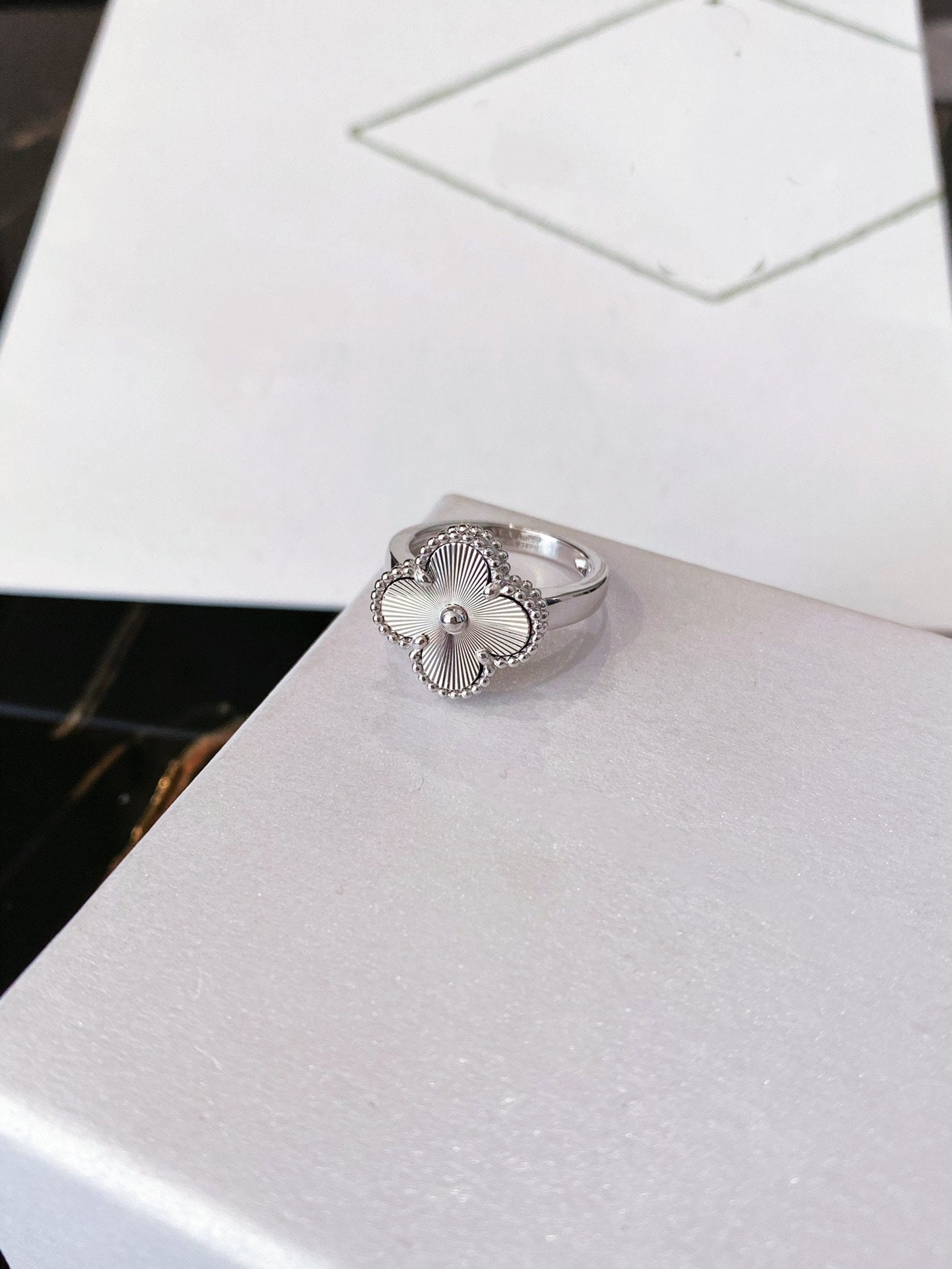 [Regalia jewelry]CLOVER SILVER RING