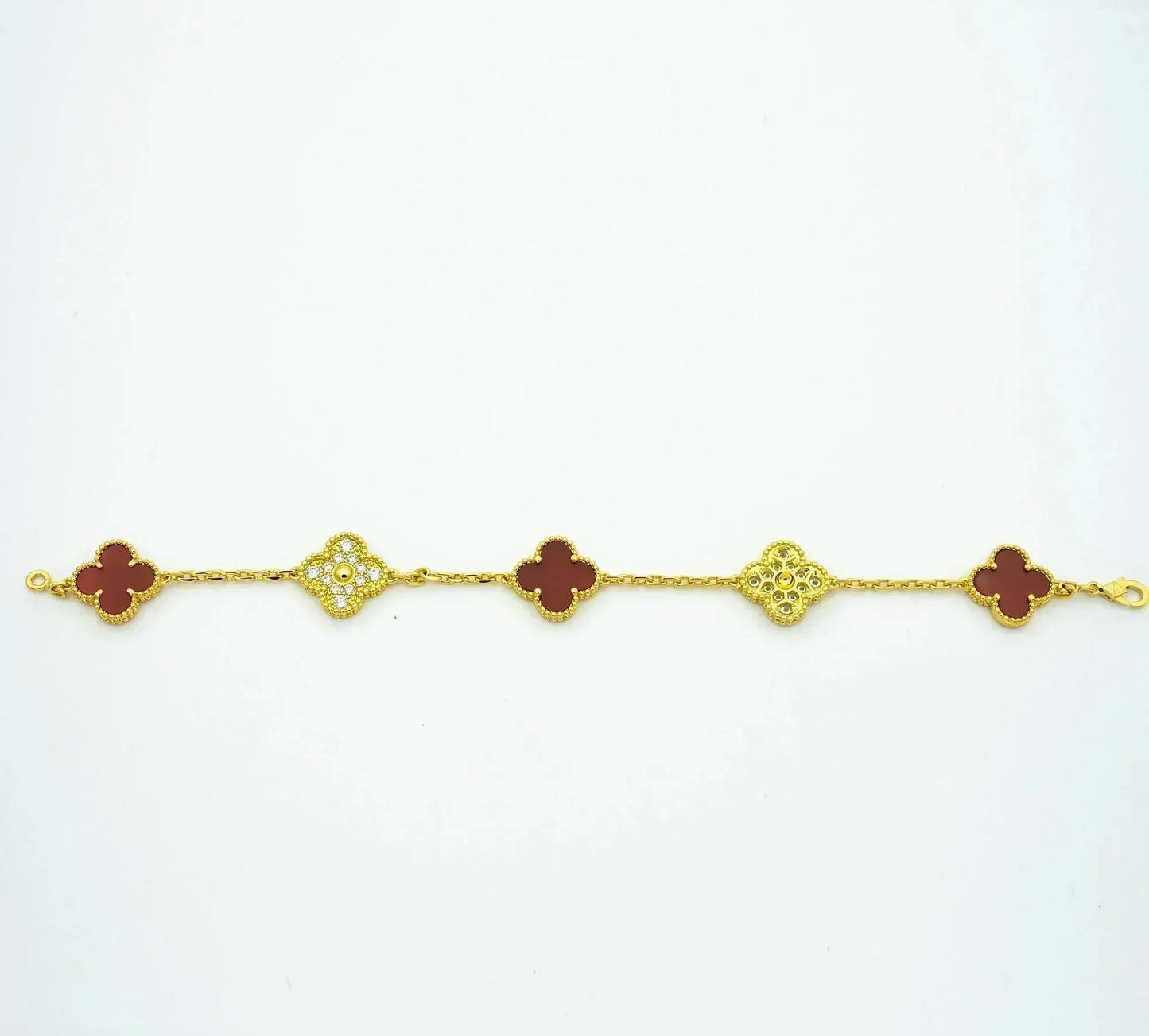 [Joyas Regalia] PULSERA DE DIAMANTES Y CORNALINA CON 5 MOTIVOS DE TRÉBOL