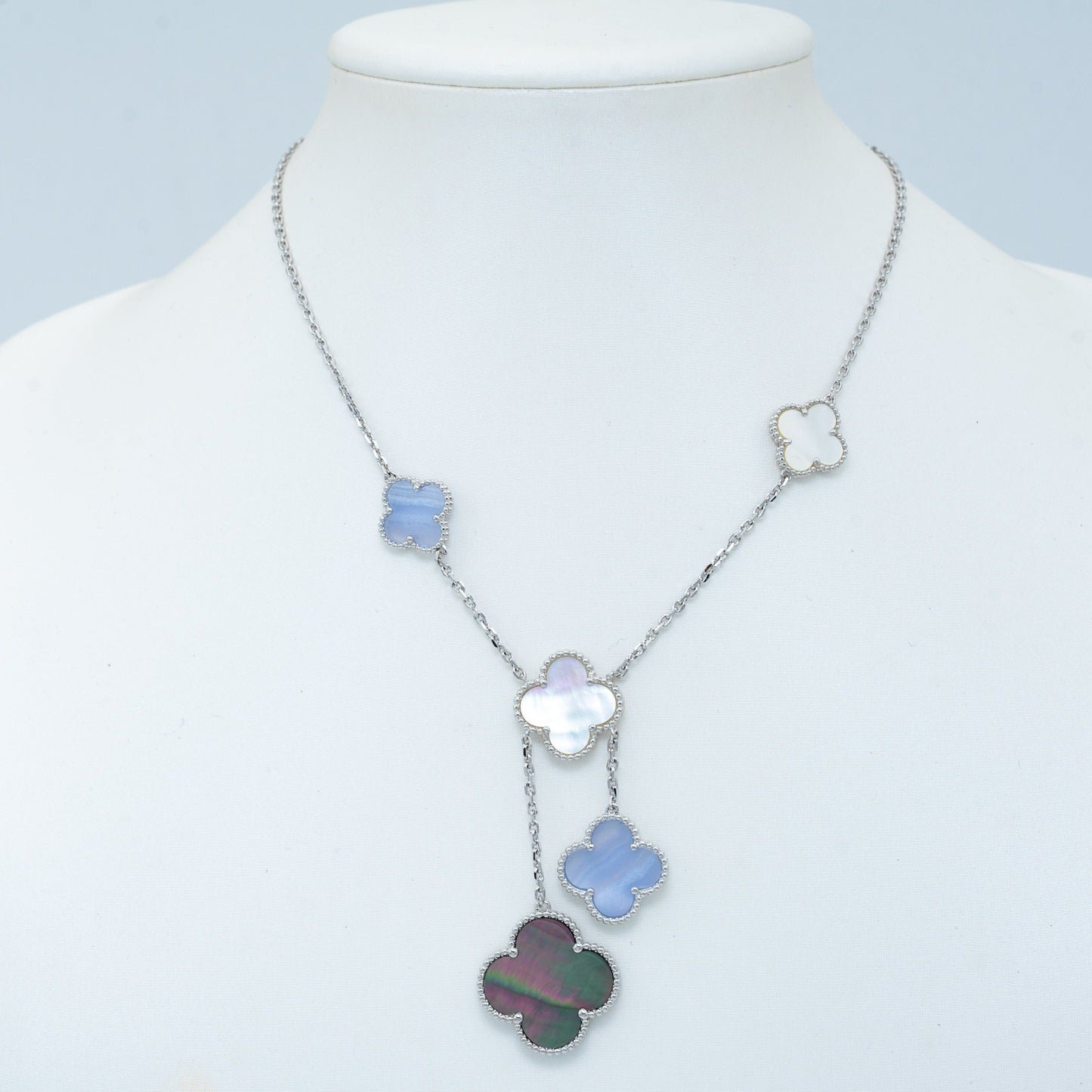 [Regalia jewelry]CLOVER MOP CHALCEDONY NECKLACE SILVER 6 MOTIF