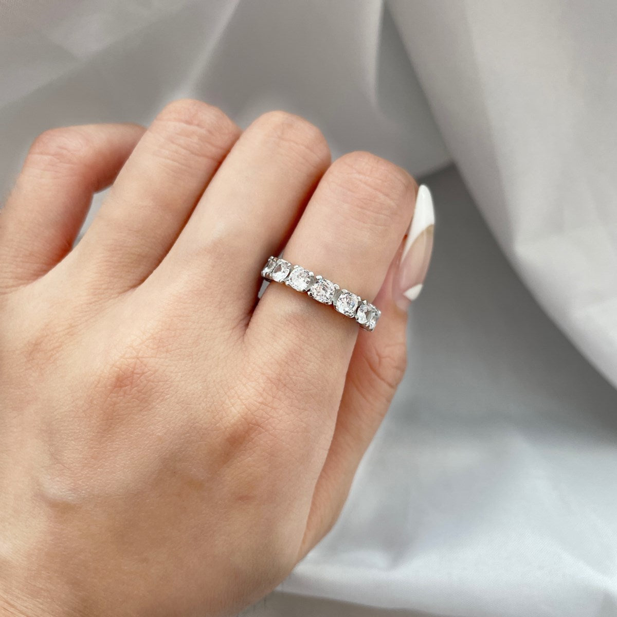 [Joyas Regalia] Anillo de tenis Eternity de corte redondo