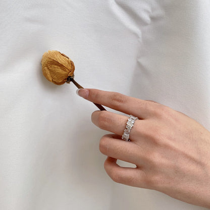 [Joyas Regalia] Anillo de tenis delicado con múltiples formas