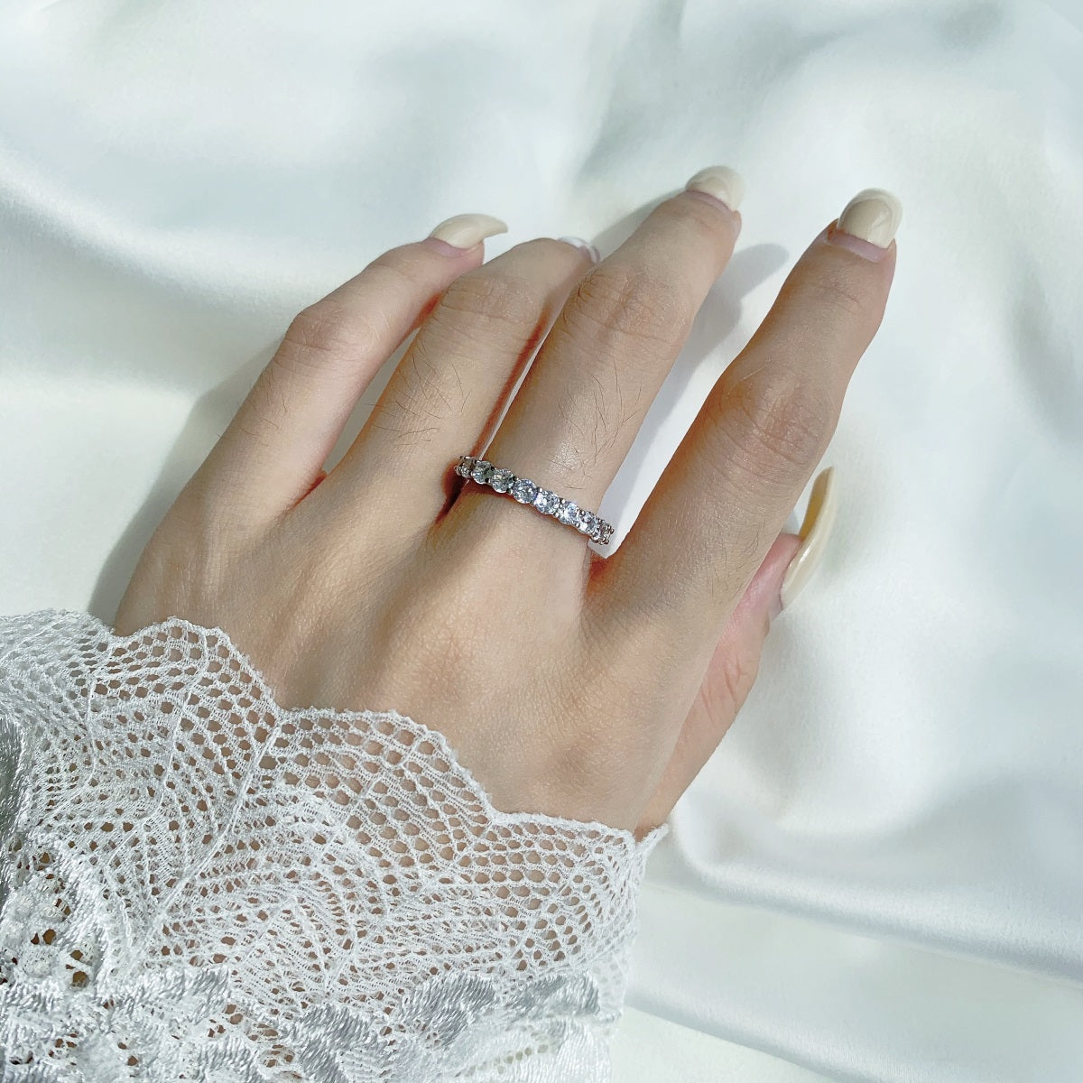 [Joyas Regalia] Anillo de tenis de corte redondo brillante