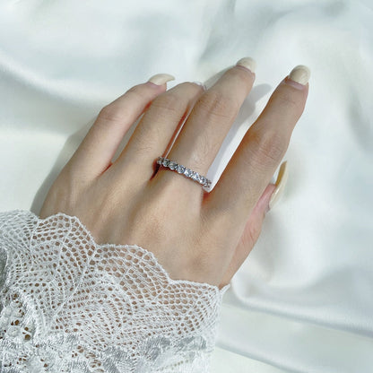 [Joyas Regalia] Anillo de tenis de corte redondo brillante