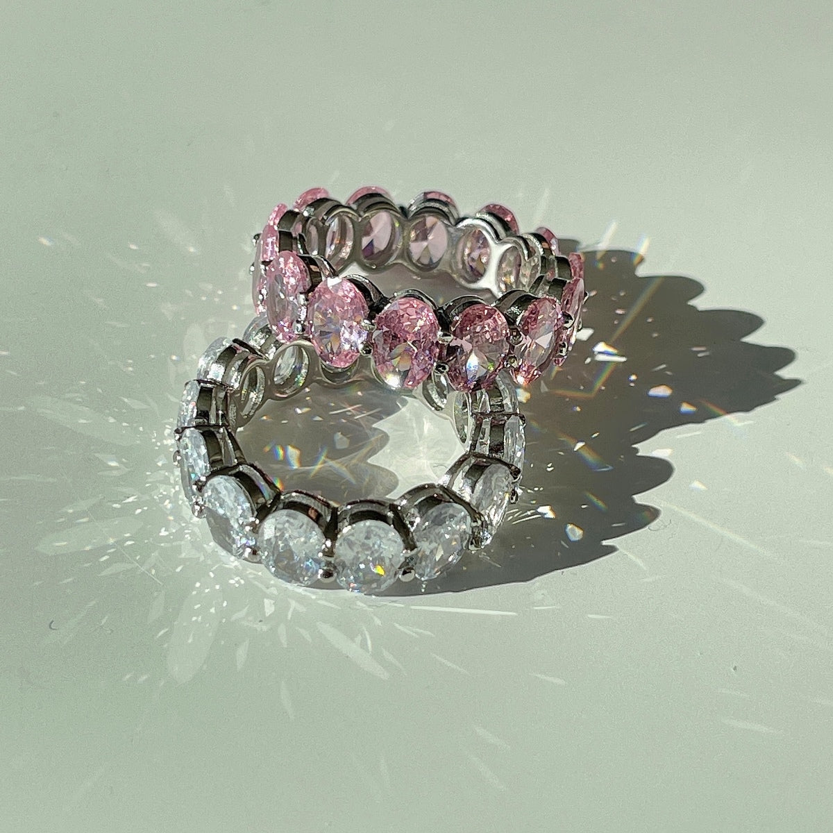 [Joyas Regalia] Anillo de tenis delicado con corte cojín alargado