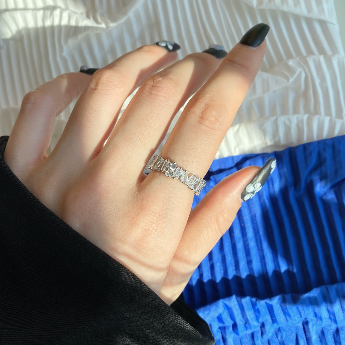 [Joyas Regalia] Anillo de tenis delicado con múltiples formas
