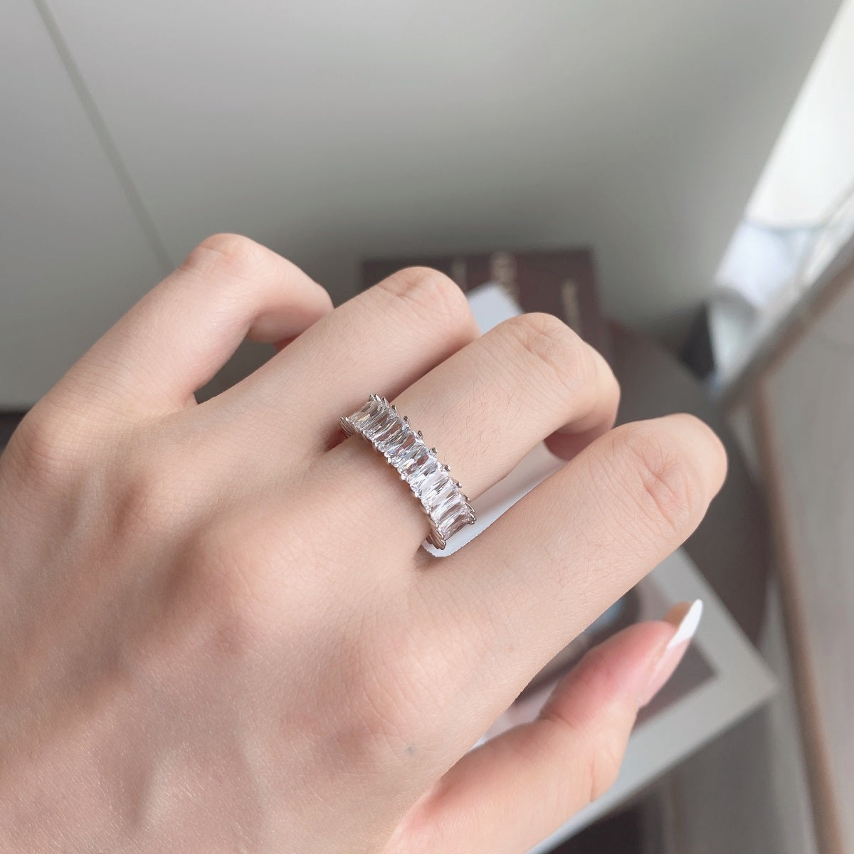 [Joyas Regalia] Anillo único de corte radiante y colorido