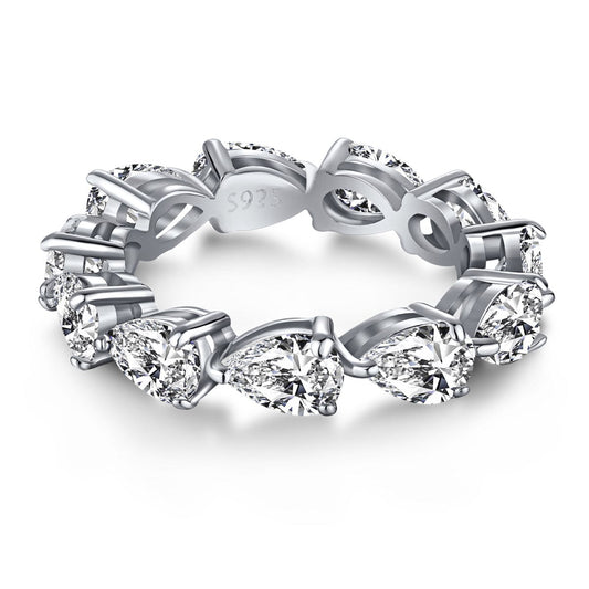 [Joyas Regalia] Exquisito anillo de tenis con corte de pera