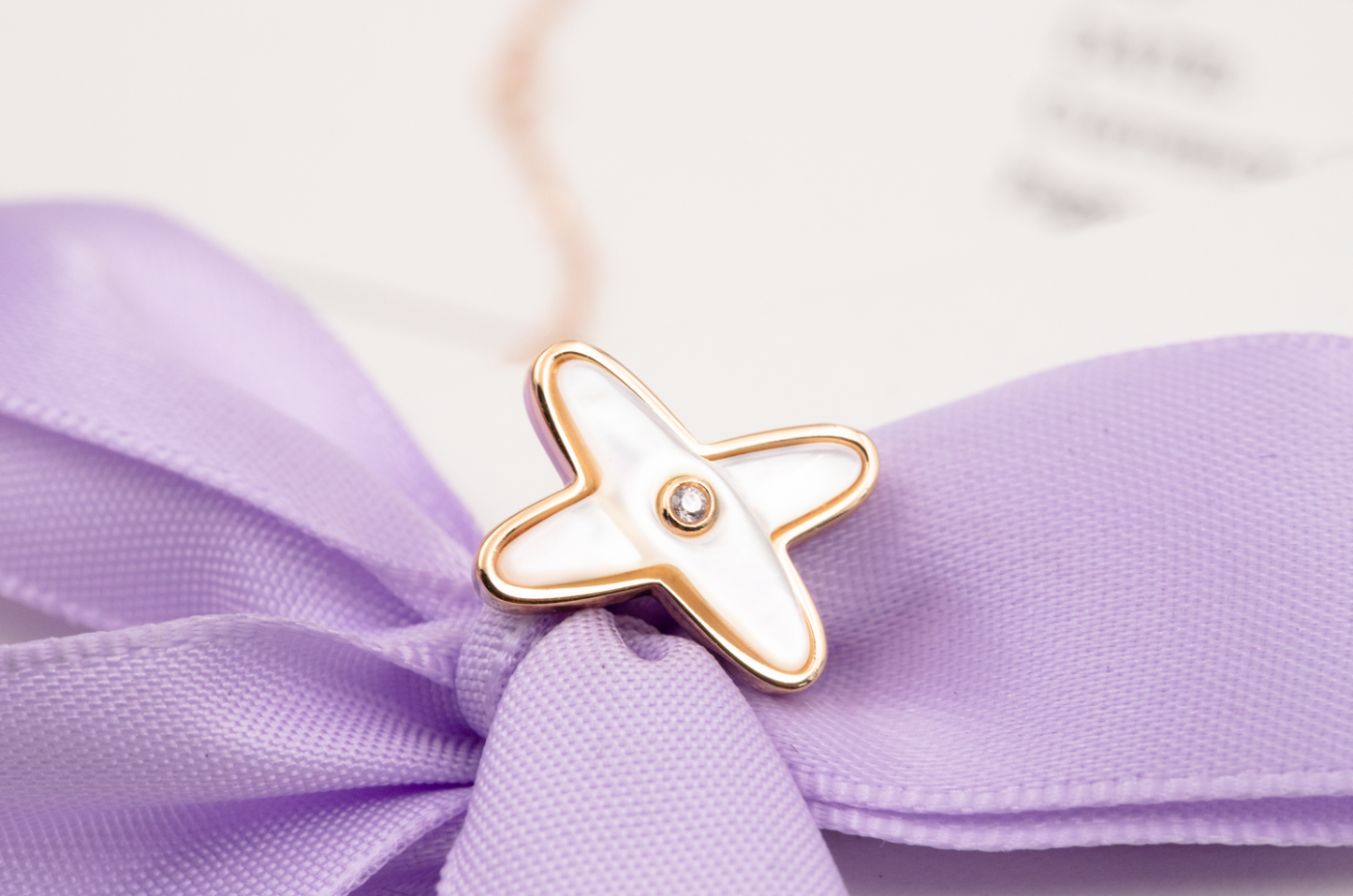 [Joyas Regalia] PENDIENTES DE DIAMANTES DE ORO ROSA CON MOP BLANCO