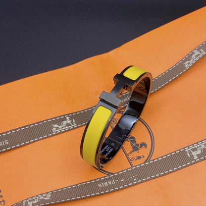 [Regalia jewelry]CLIC HM SO BLACK YELLOW BRACELET