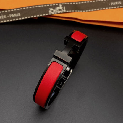 [Joyas Regalia] PULSERA CLIC HM SO NEGRA Y ROJA